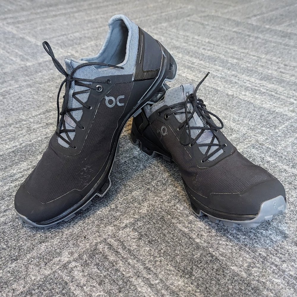 ON Running Cloudventure Peak in Black US size 10, Eur 44